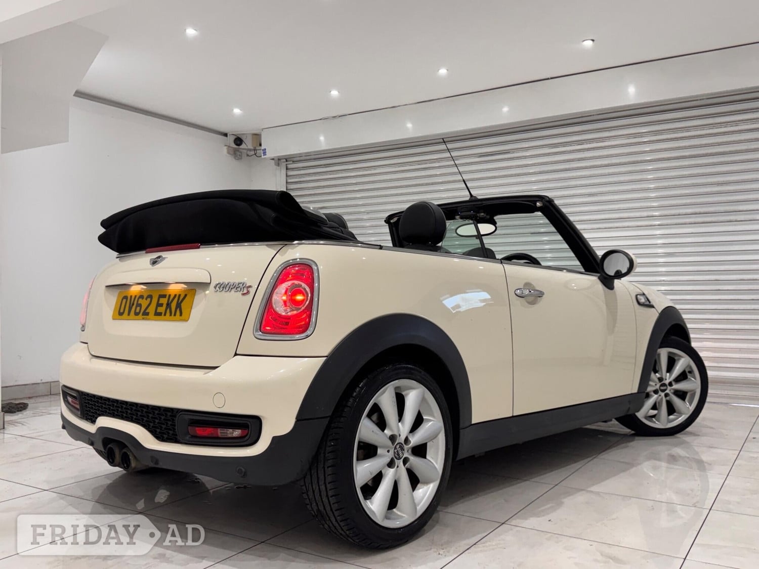 Mini Convertible 2012 - Cars in Hounslow