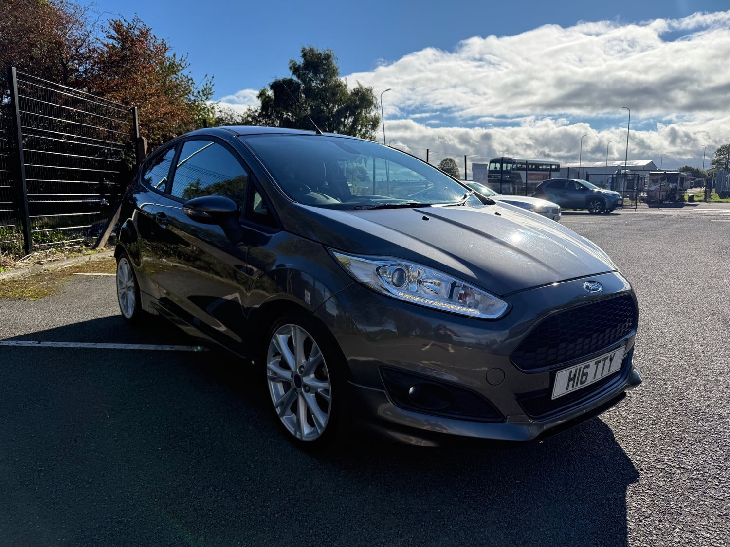 Ford Fiesta 2016 - Cars in Livingston