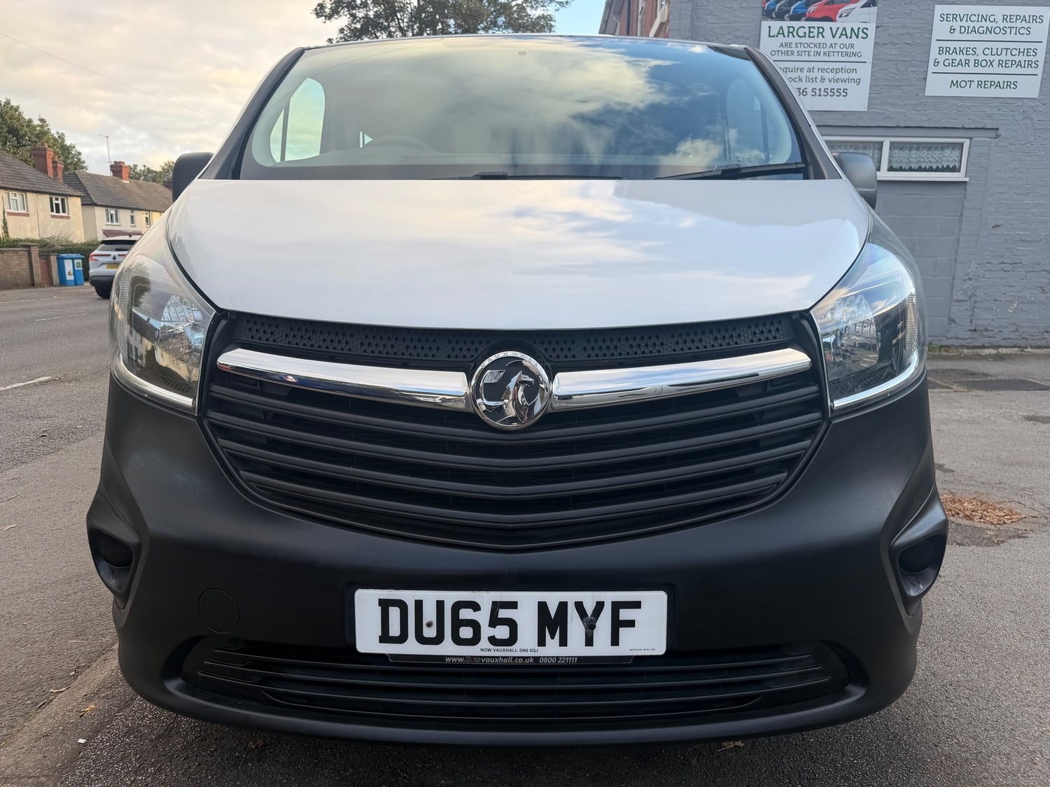 Vauxhall Vivaro 2015 - Vans & Commercial Vehicles