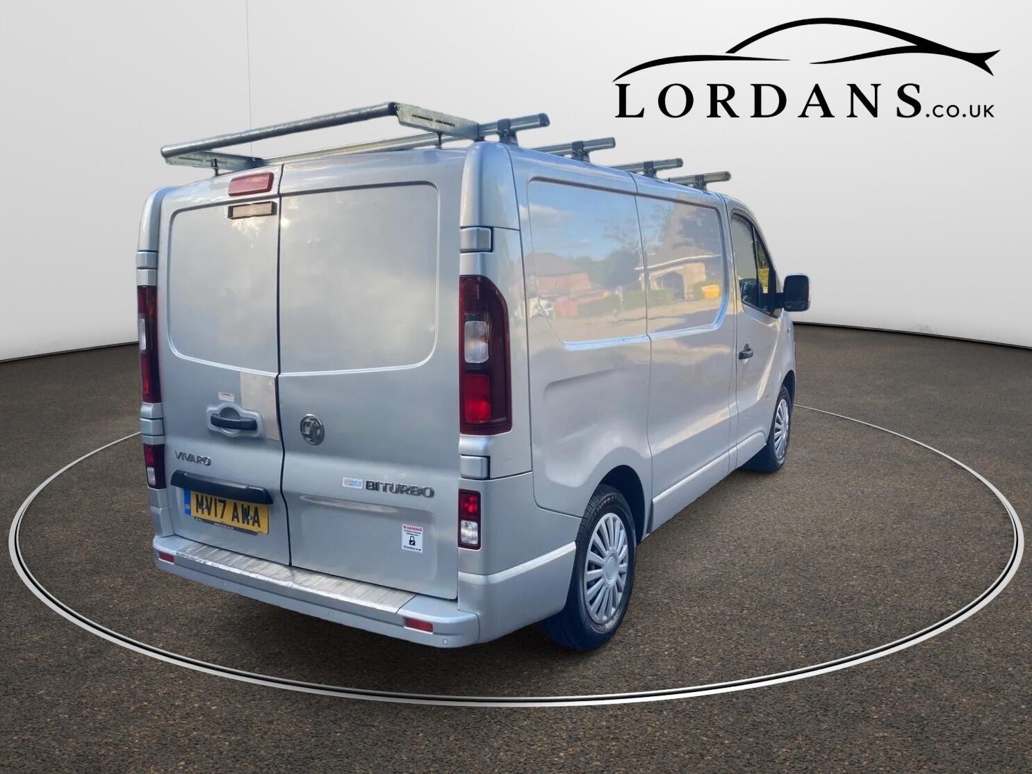 Vauxhall Vivaro 2017 - Vans & Commercial Vehicles