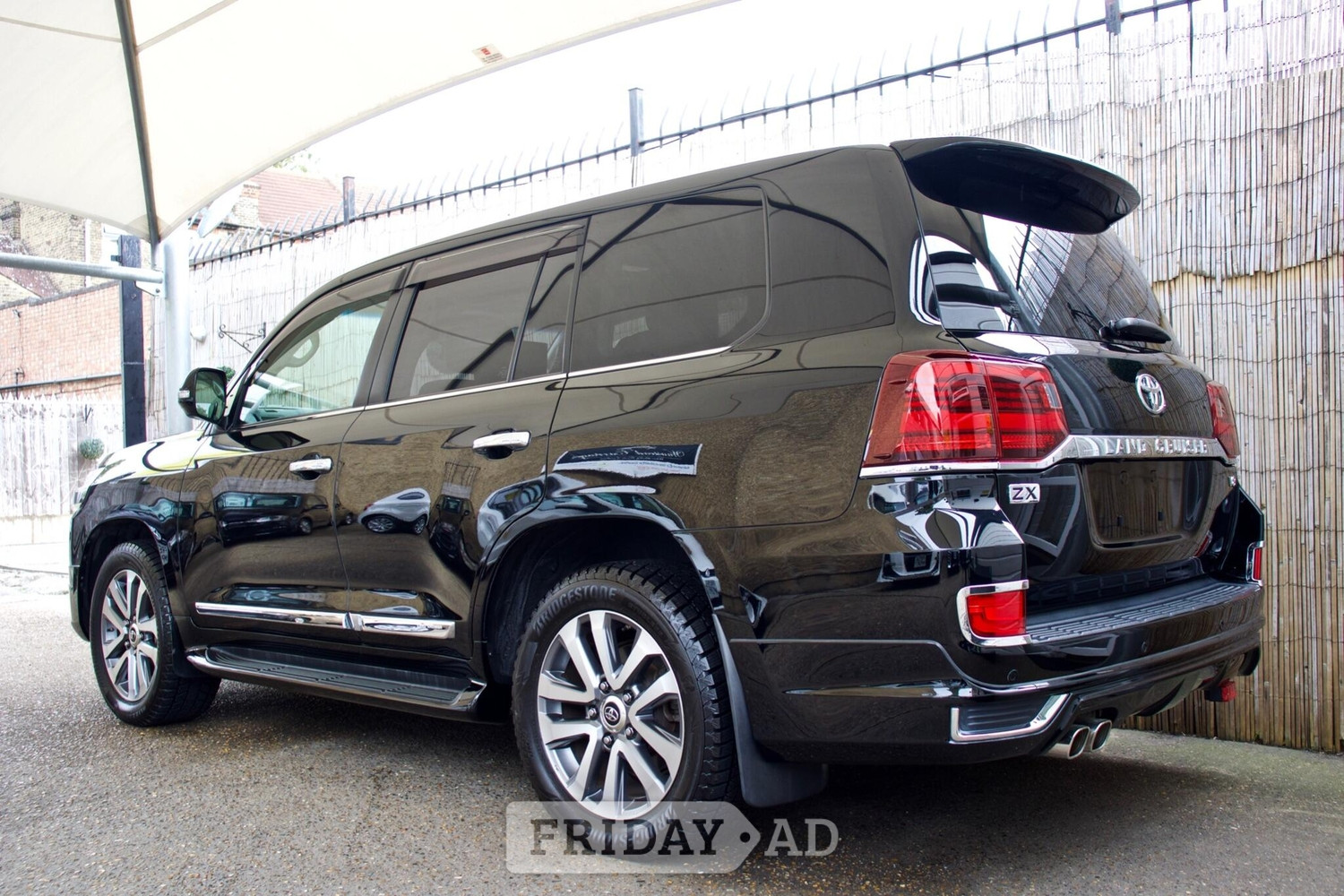 Toyota Land Cruiser 2017 - Cars