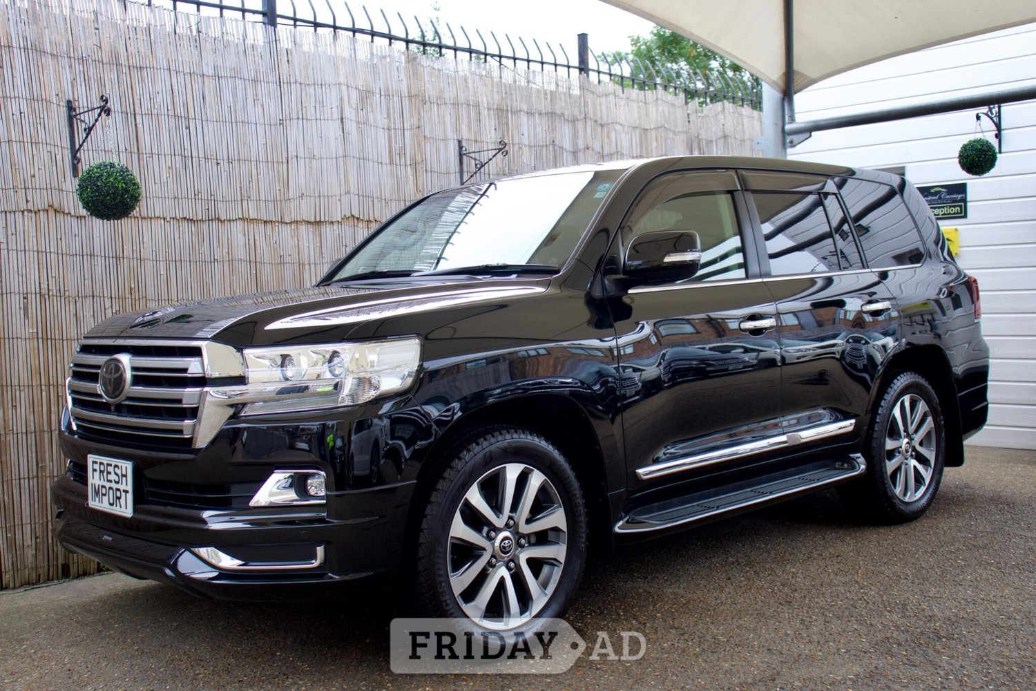 Toyota Land Cruiser 2017 in Chingford