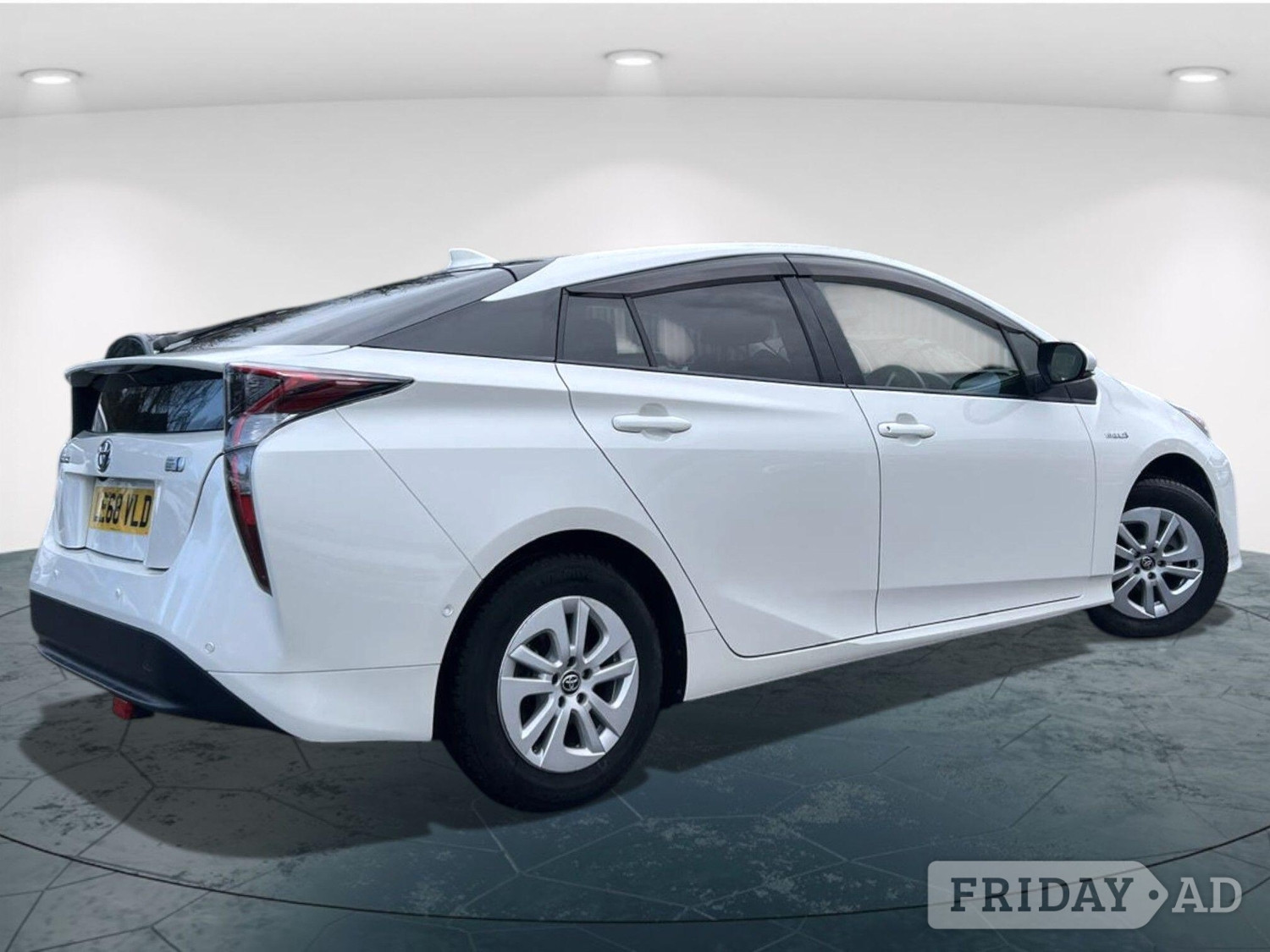 Toyota Prius 2018 - Cars in Walsall