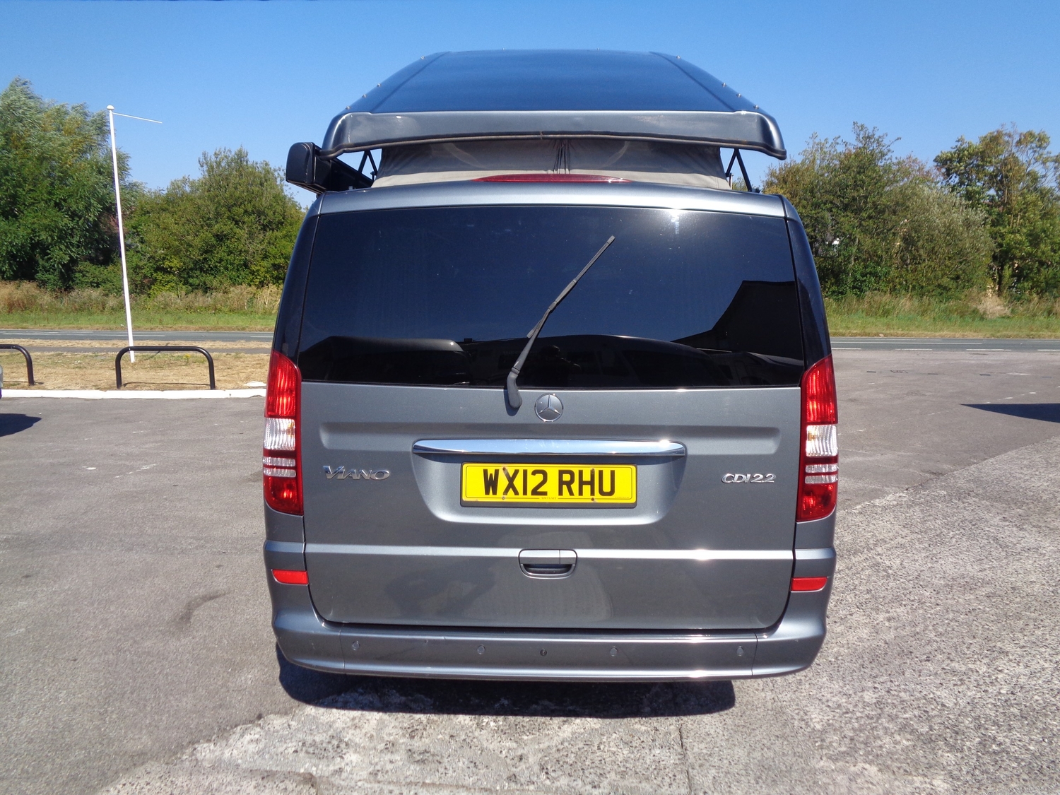 [ berth ]Mercedes-Benz Viano