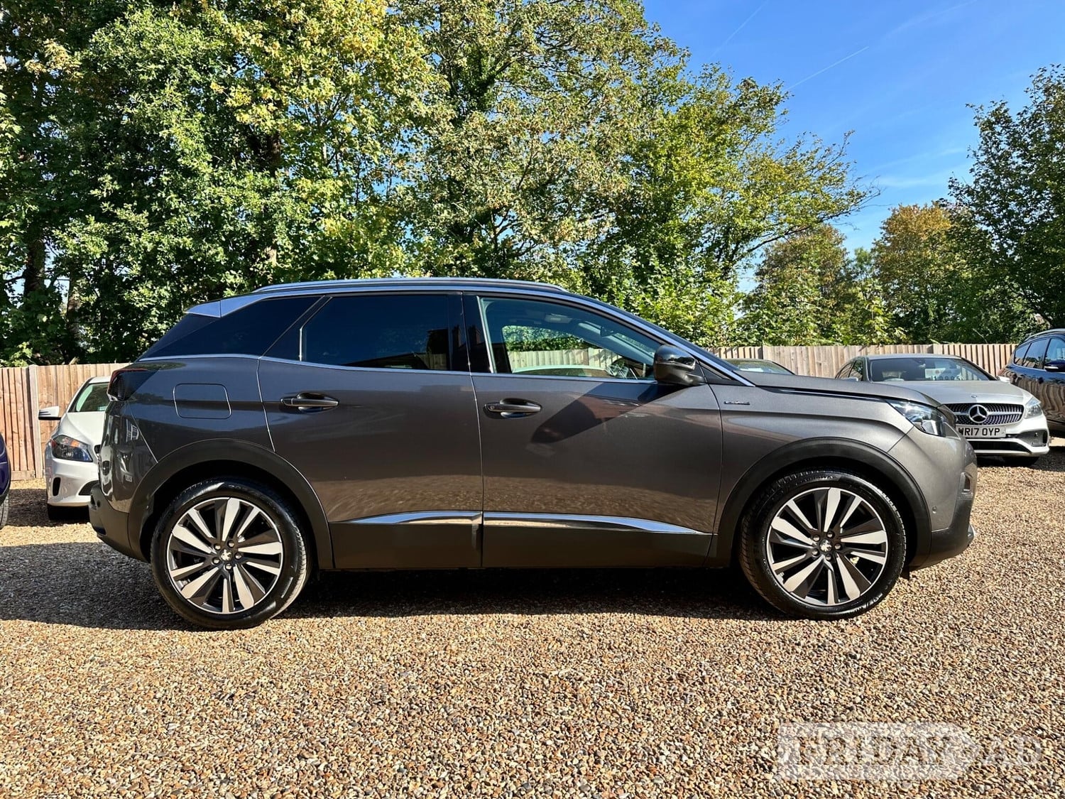 [ berth ]Peugeot 3008