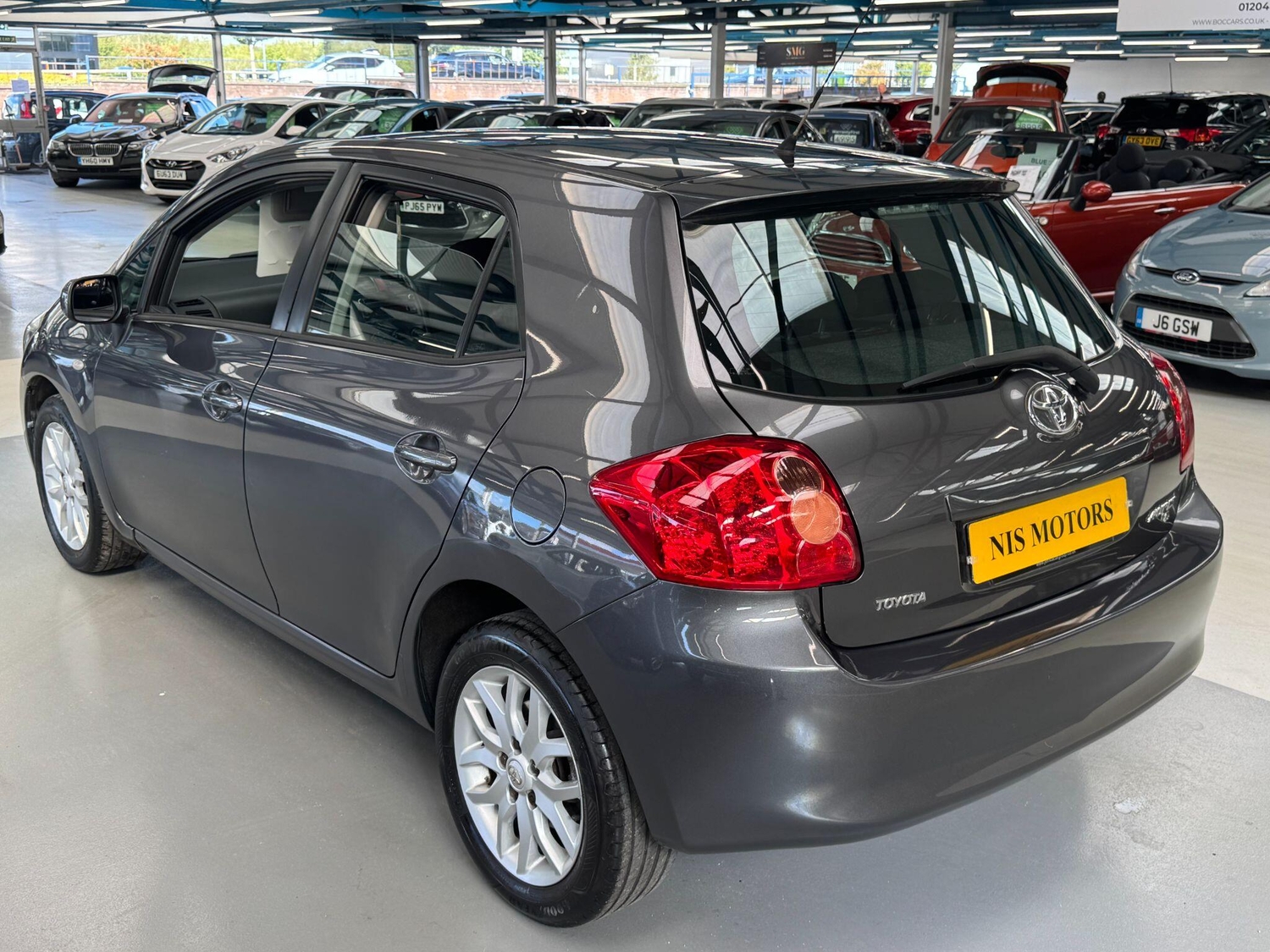 Toyota Auris Bolton