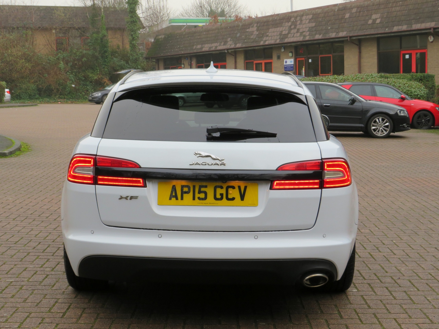 Jaguar XF 2015 - Cars in Bradford