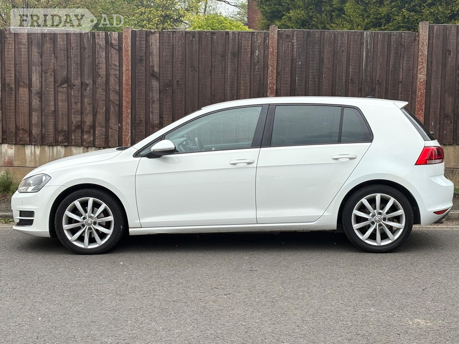 Volkswagen Golf 2013 - Cars