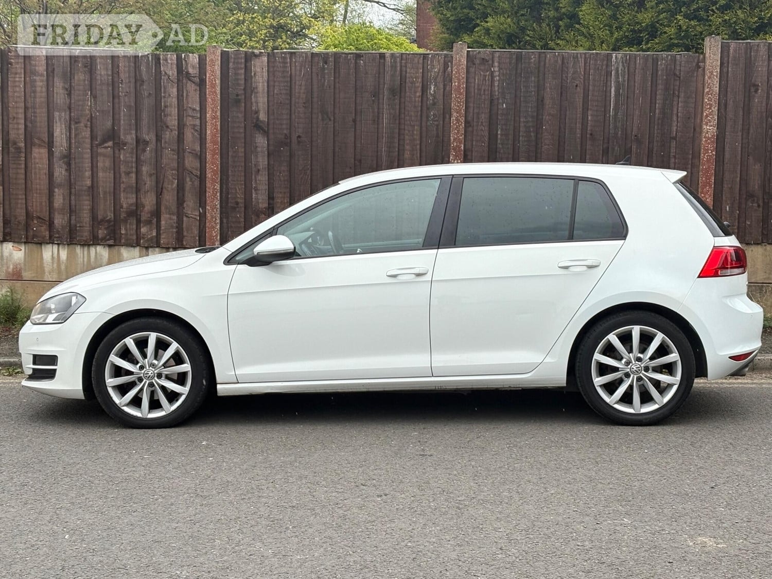Volkswagen Golf 2013 - Cars