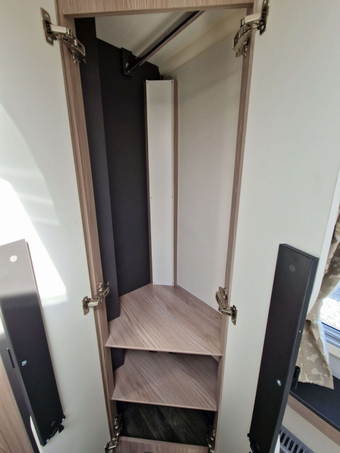 Swift Elegance Grande 845 2026