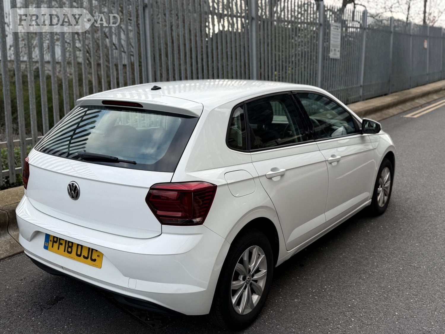 Volkswagen Polo 2018 - Cars in Willesden