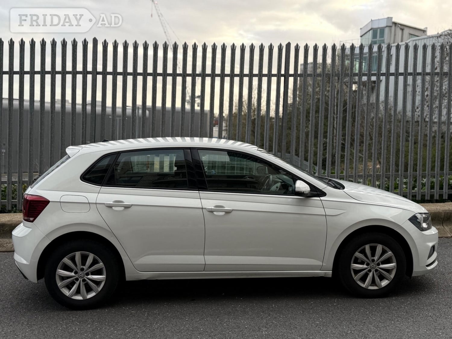 [ berth ]Volkswagen Polo