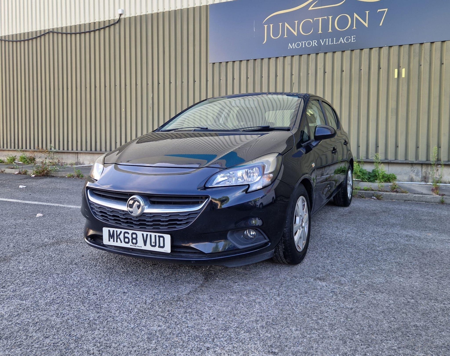 [ berth ]Vauxhall Corsa