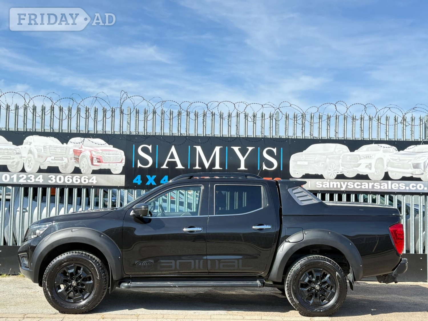 Nissan Navara 2019 - Vans & Commercial Vehicles in Bedford