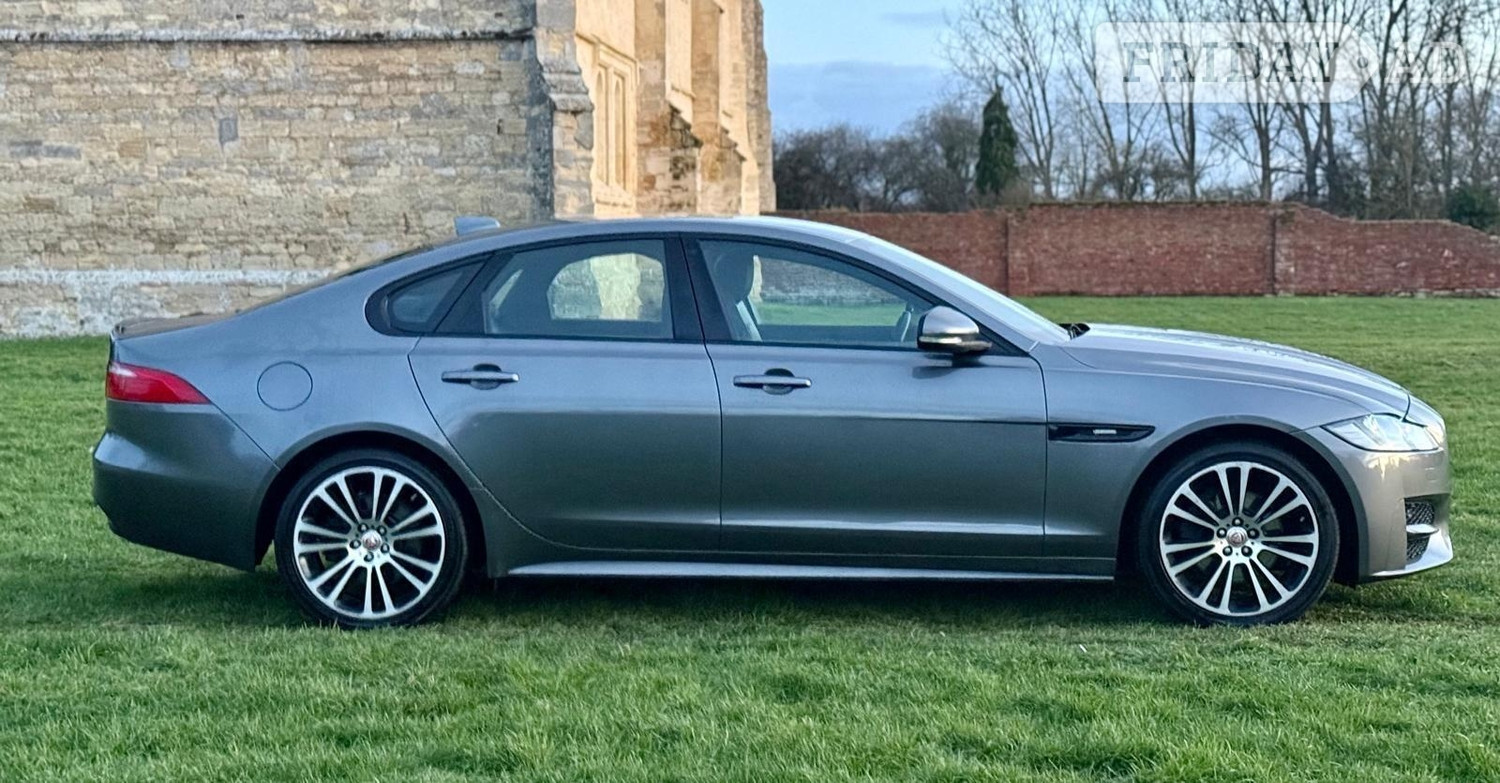 [ berth ]Jaguar XF