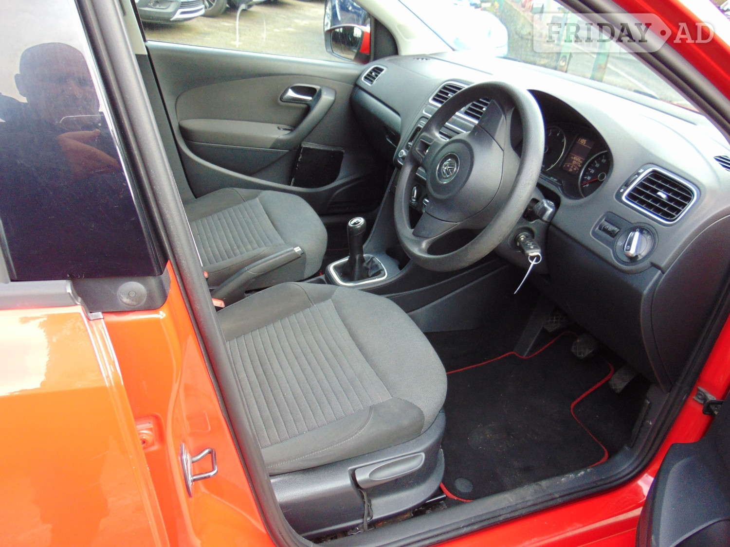 Volkswagen Polo 2010 - Cars