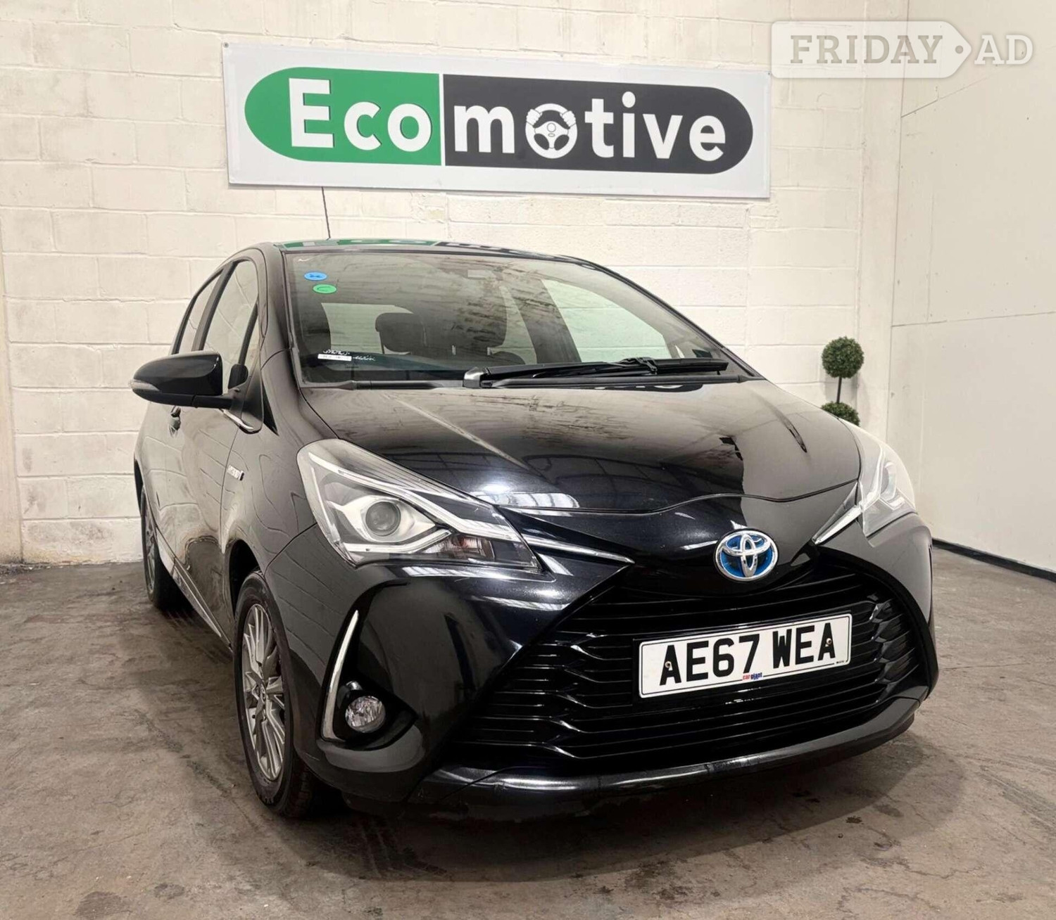 Toyota Yaris 2017 - Cars in Uxbridge