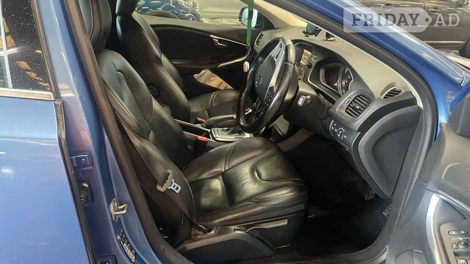 [ berth ]Volvo V40