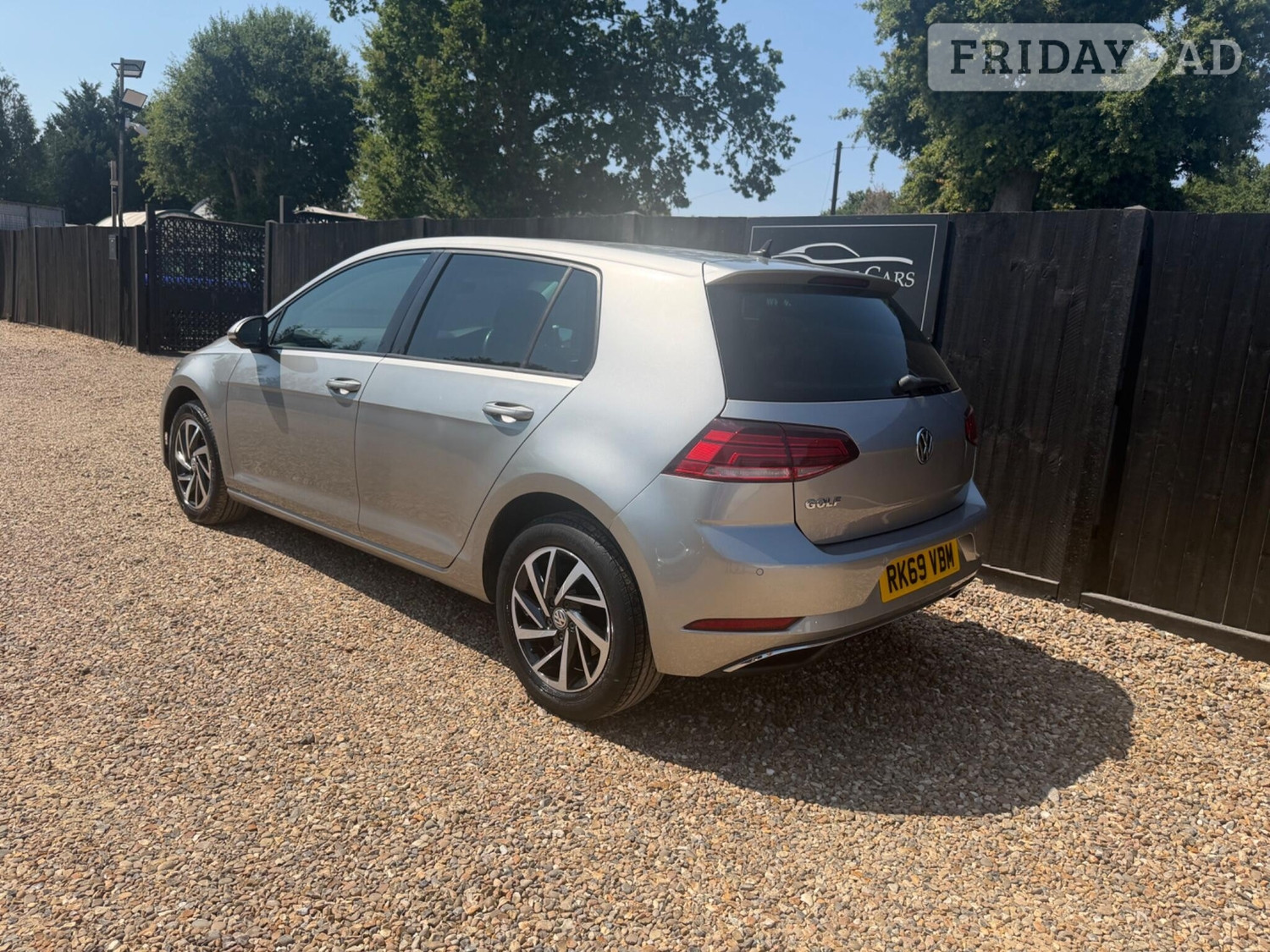 Volkswagen Golf 2019 - Cars