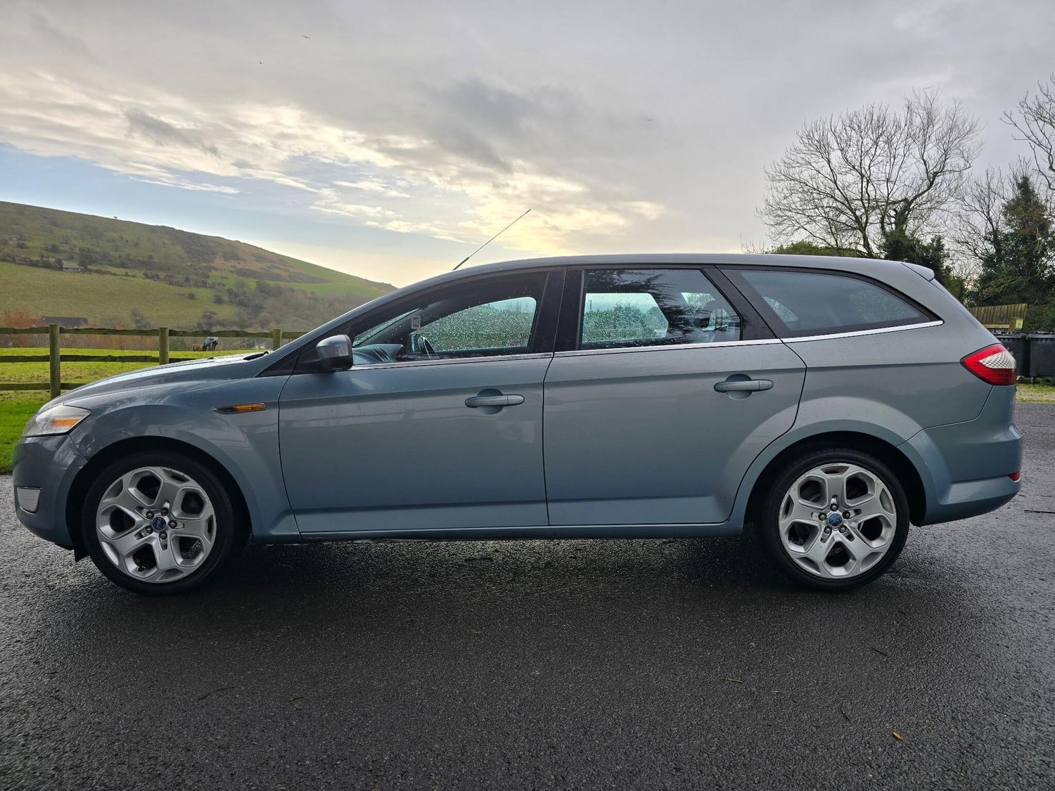 [ berth ]Ford Mondeo