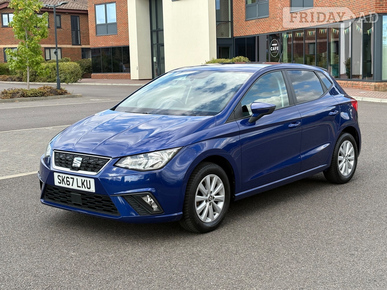 [ berth ]SEAT Ibiza