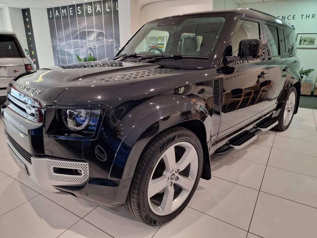 [ berth ]Land Rover Defender 110