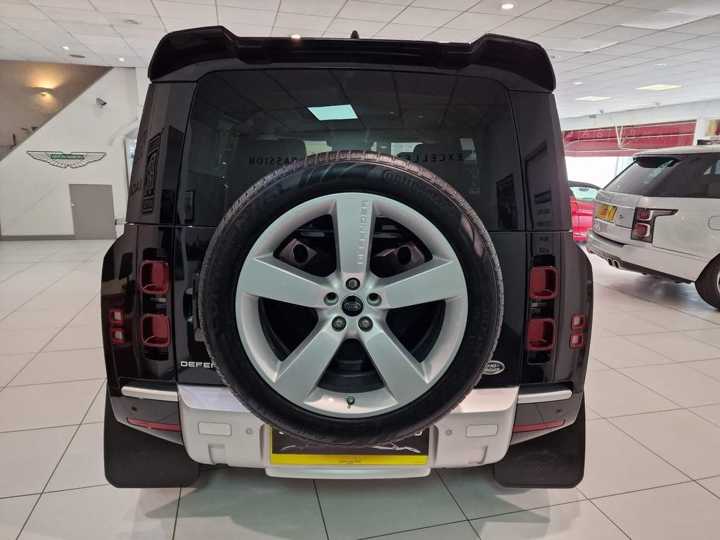 Land Rover Defender 110 2022 - Cars