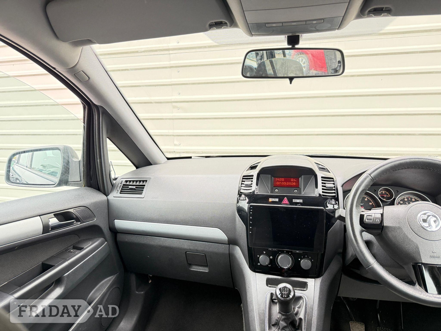Vauxhall Zafira 2013 - Cars in Hillingdon