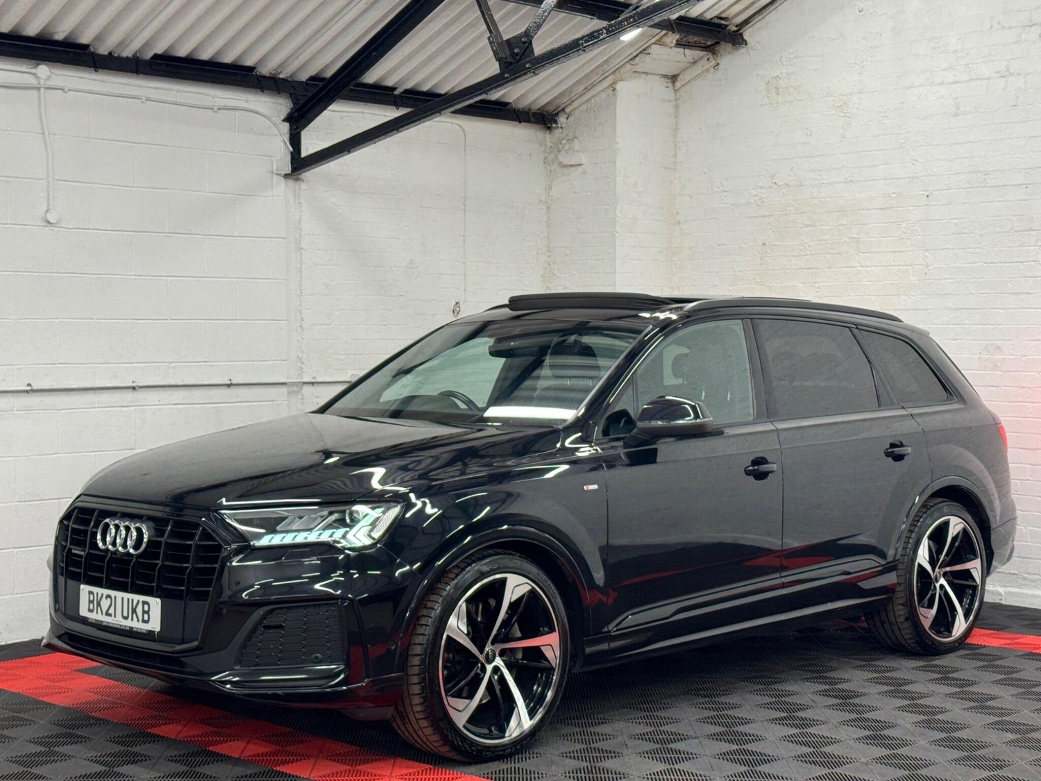 [ berth ]Audi Q7