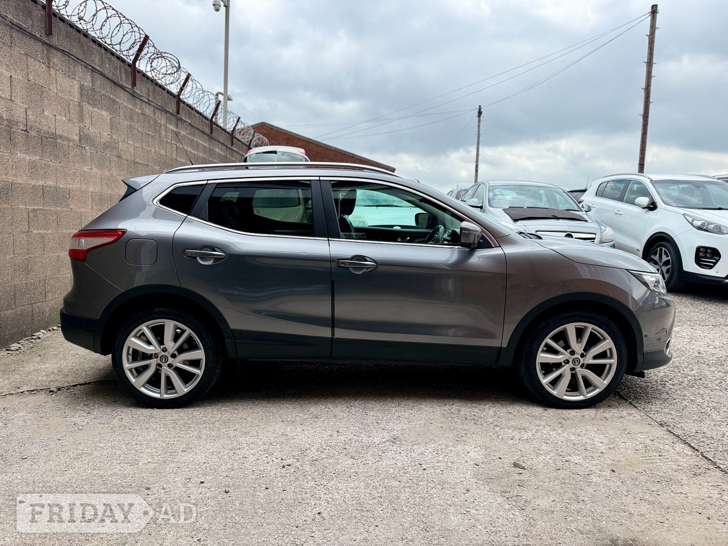 Nissan Qashqai 2016 - Cars