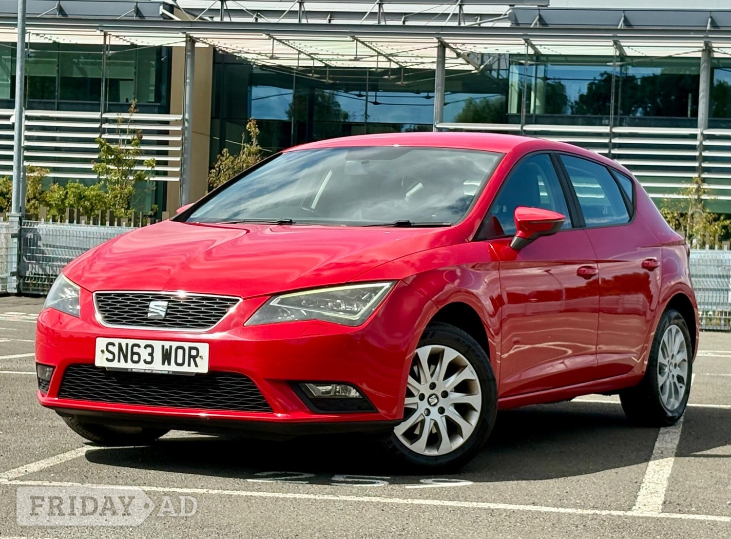 [ berth ]SEAT Leon