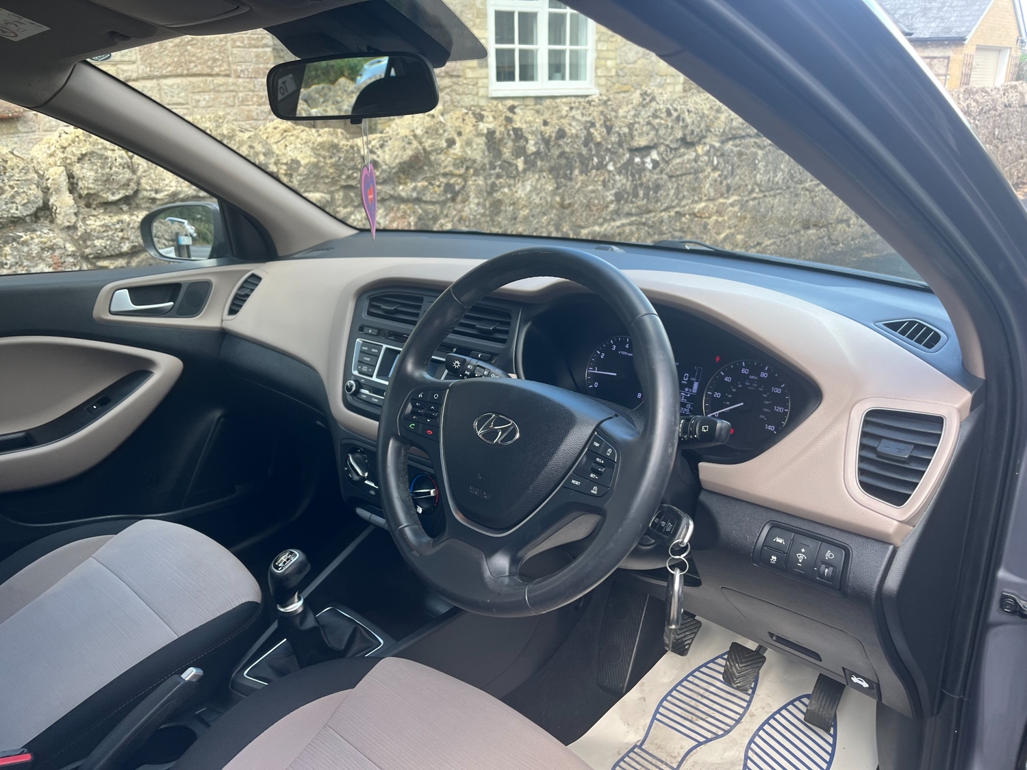 [ berth ]Hyundai i20