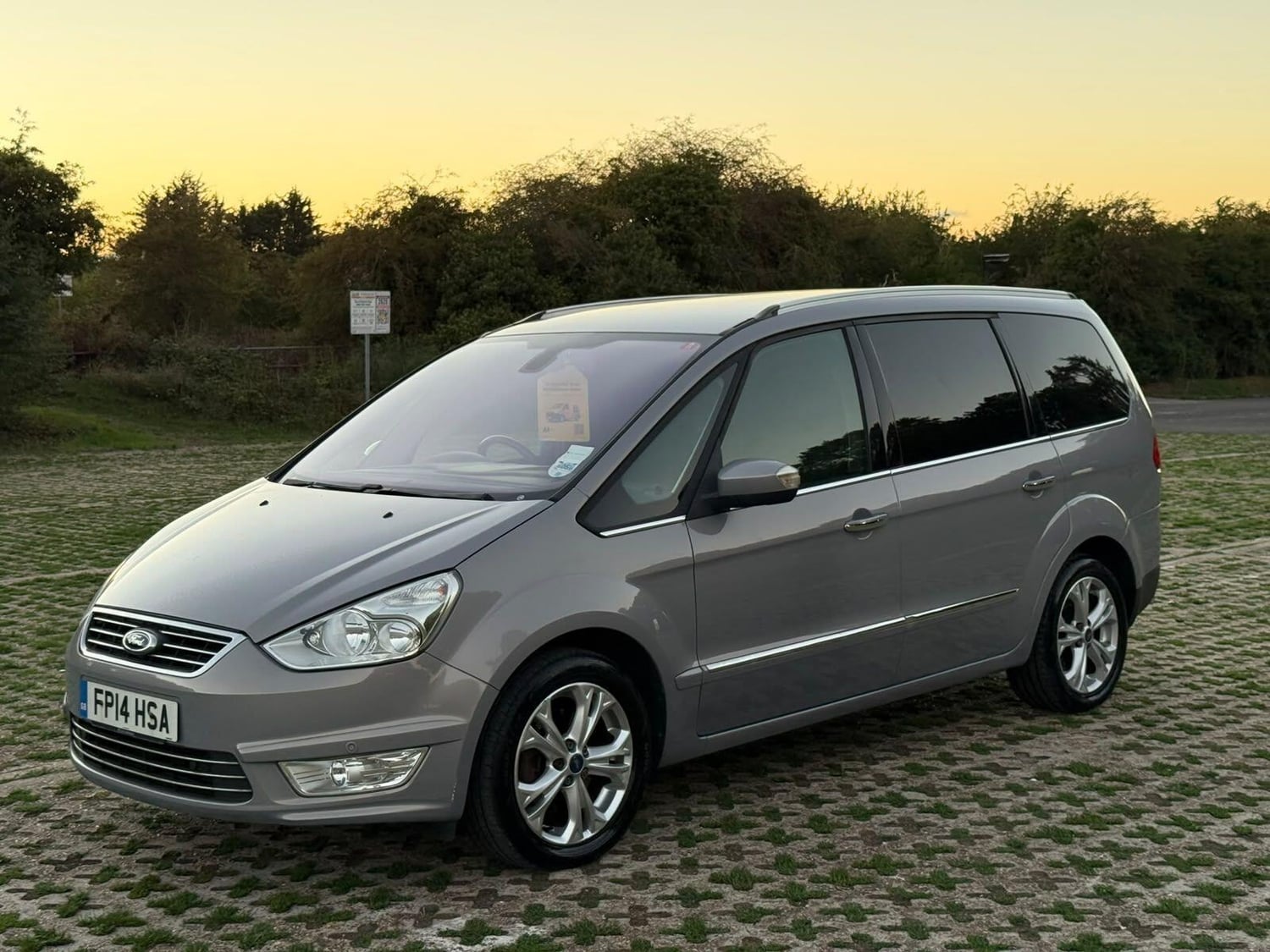 Ford Galaxy 2014 - Cars