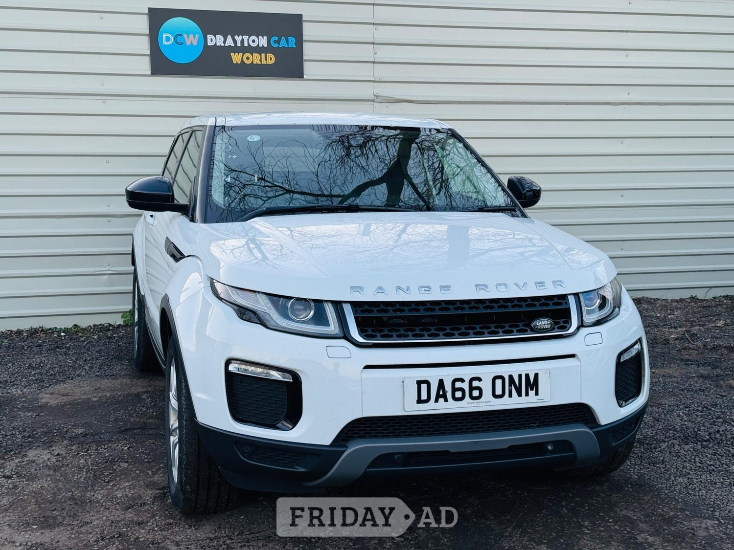 Land Rover Range Rover Evoque 2016 in Hillingdon
