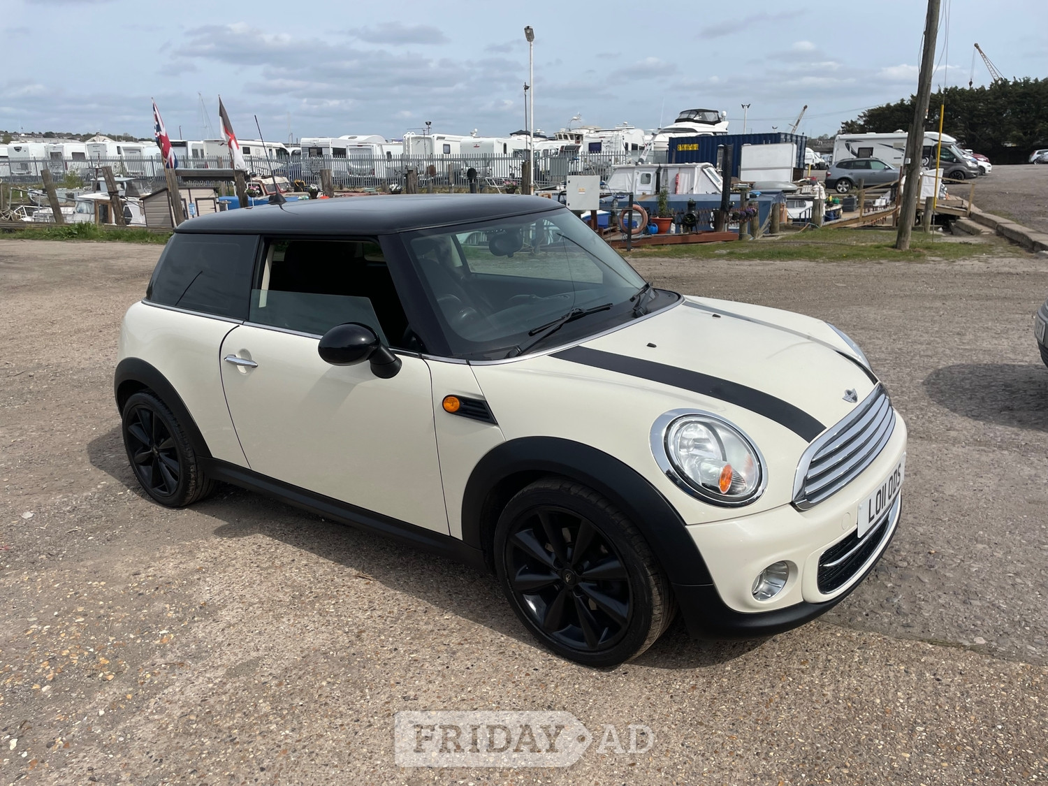 [ berth ]Mini Hatch