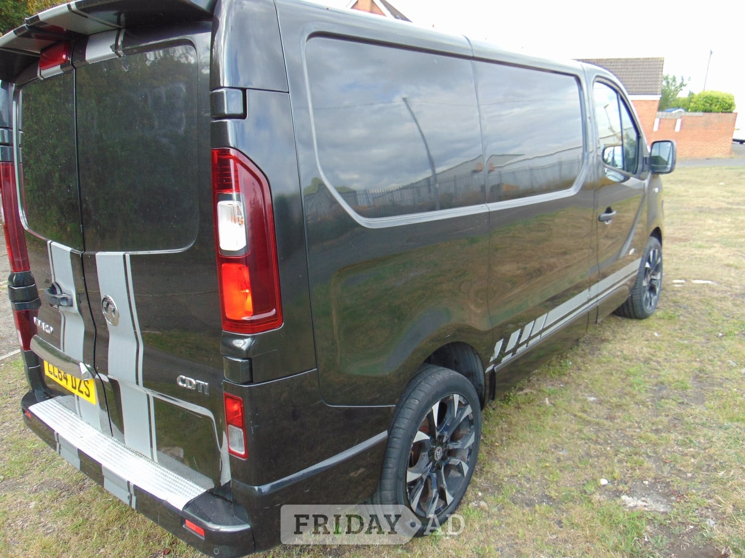 [ berth ]Vauxhall Vivaro