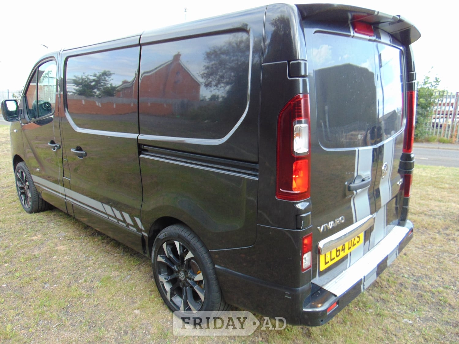 Vauxhall Vivaro 2015 - Vans & Commercial Vehicles in Ashington