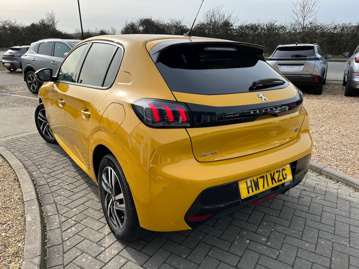 Peugeot 208 2021 - Cars in Ryde