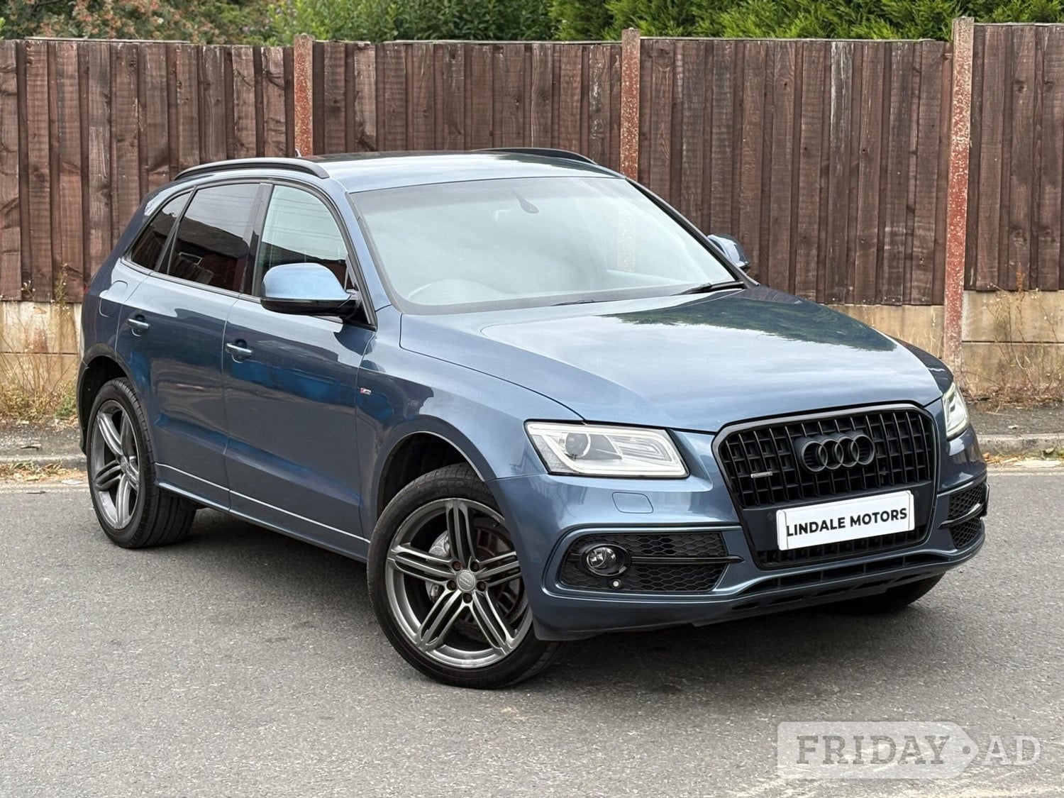 Audi Q5 2016 in Oldham
