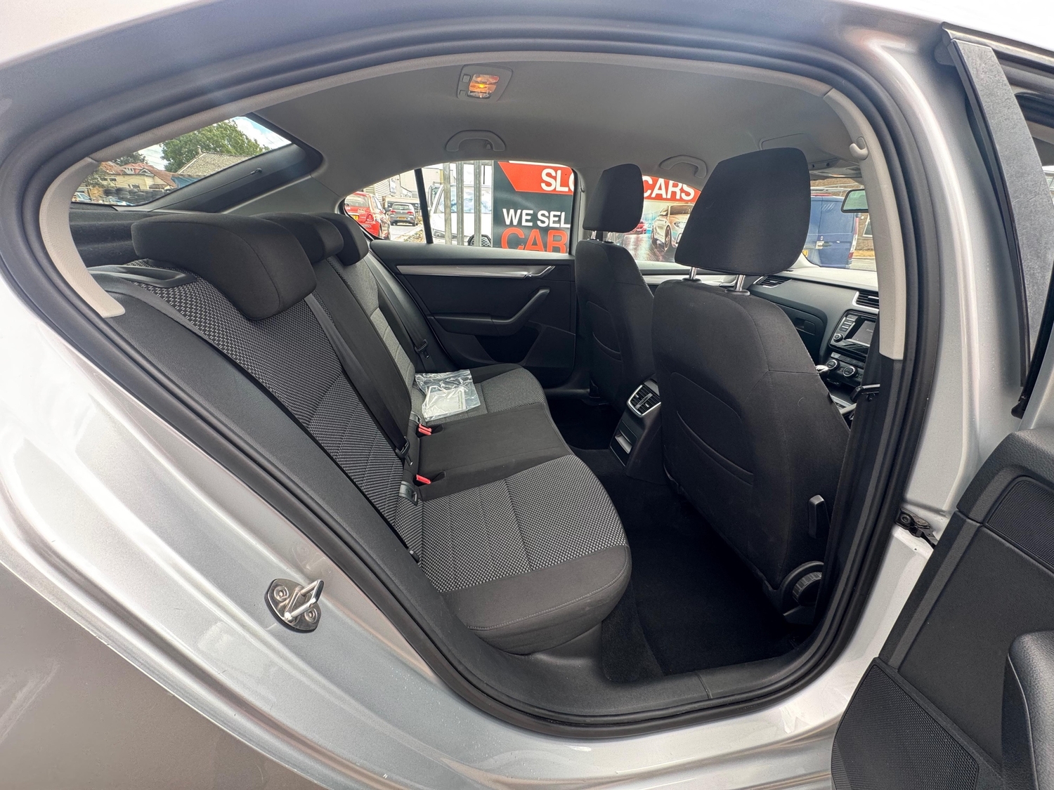 Skoda Octavia 2015 - Cars