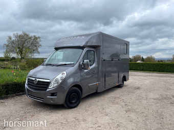 Marlborough Stud Box Vauxhall Horsebox
