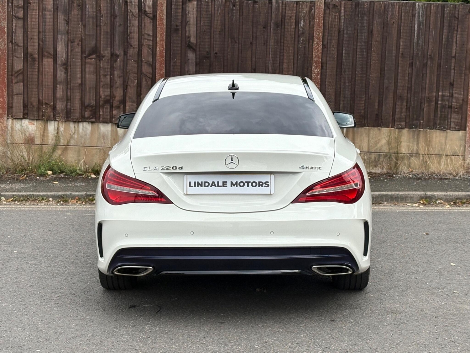 [ berth ]Mercedes-Benz CLA Class