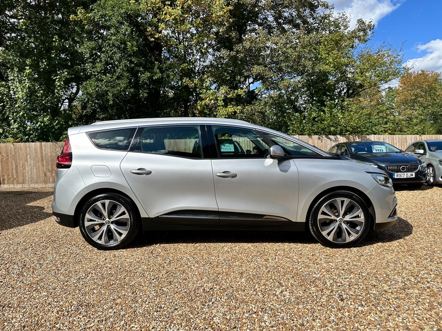[ berth ]Renault Grand Scenic