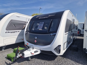 Swift Conqueror Grande 560 L 2026