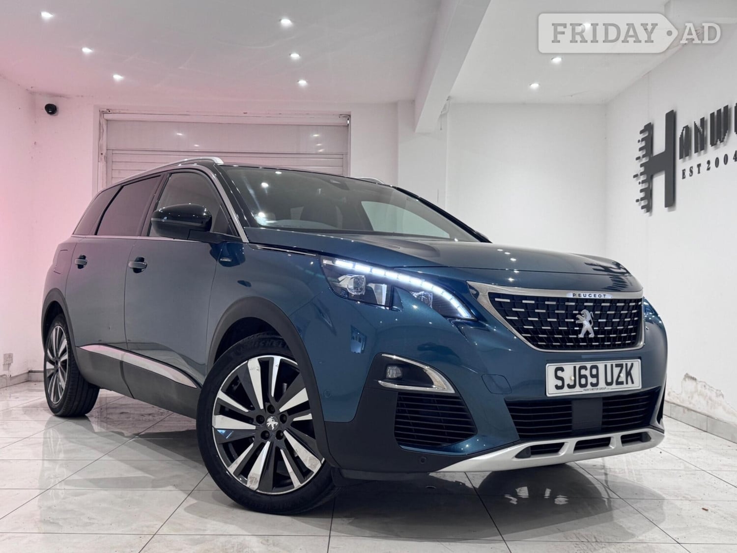Peugeot 5008 2019 in Hounslow