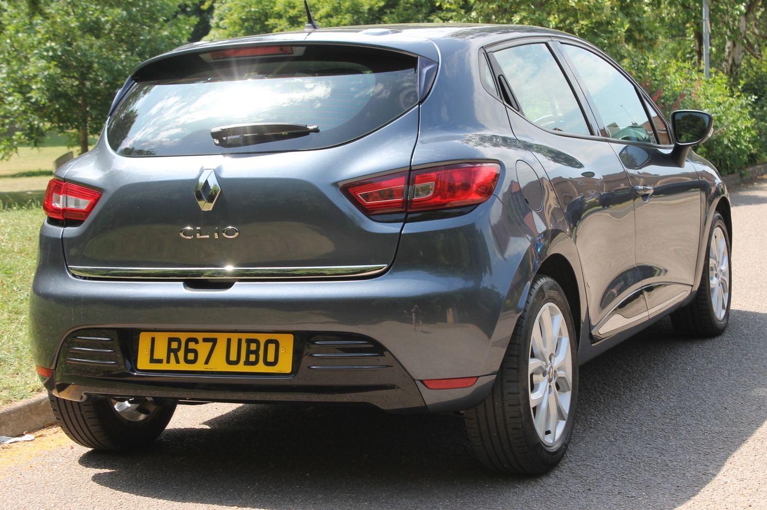 [ berth ]Renault Clio
