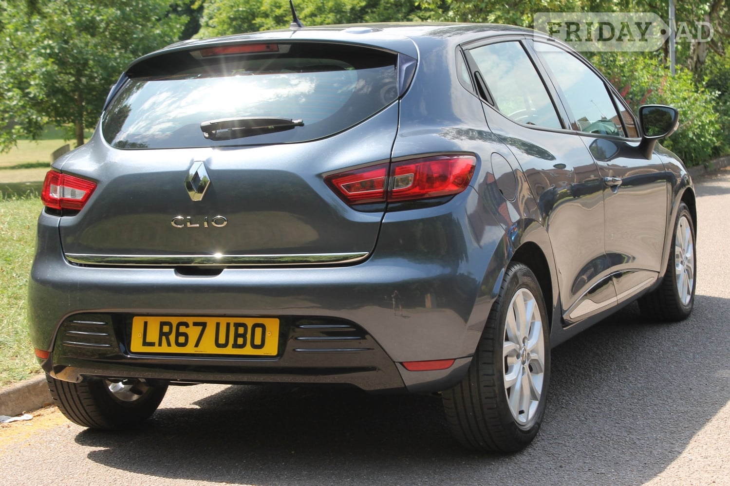Renault Clio 2017 - Cars in Northampton