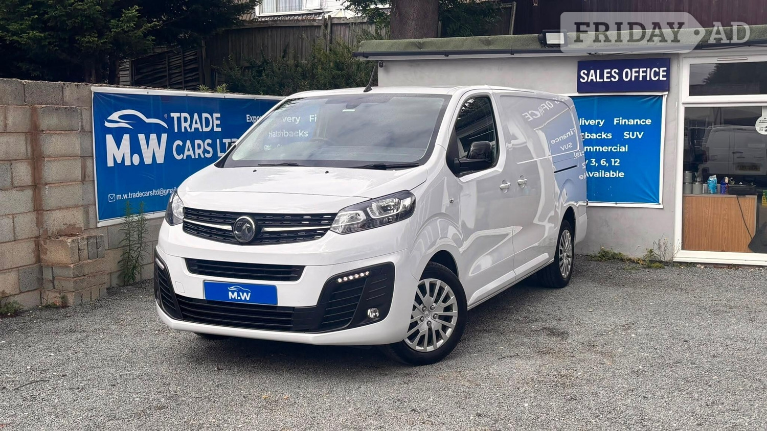 [ berth ]Vauxhall Vivaro