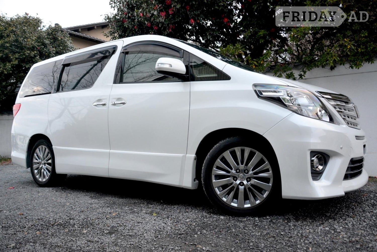 Toyota Alphard 2013 - Cars