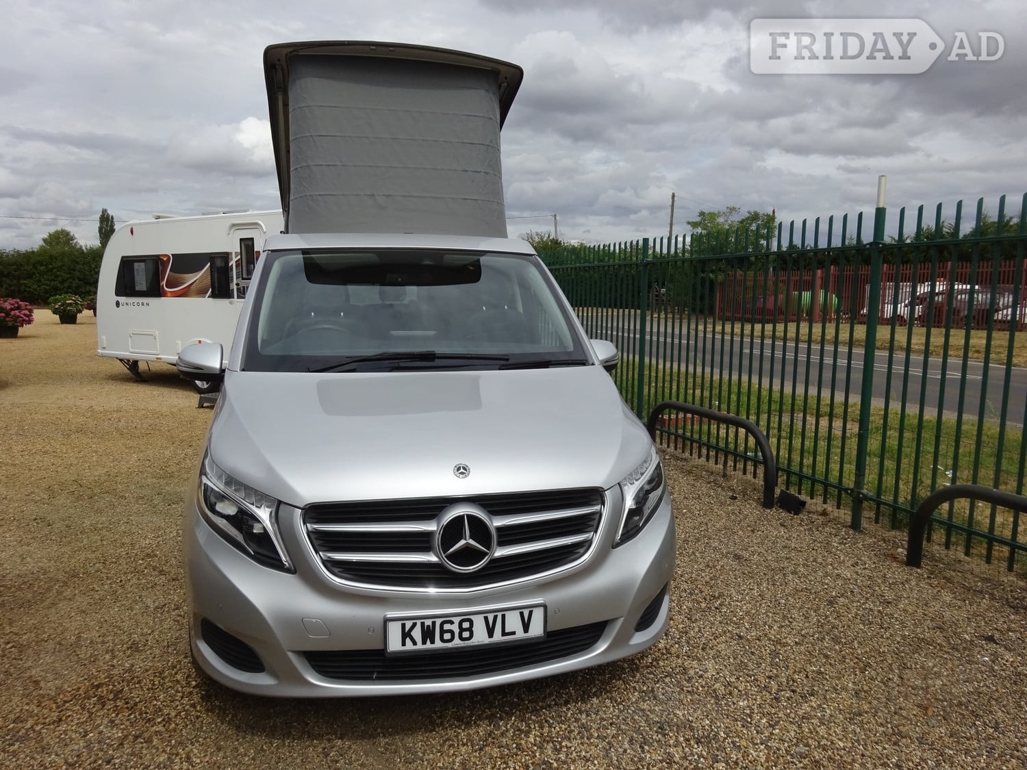 [ berth ]Mercedes-Benz V Class
